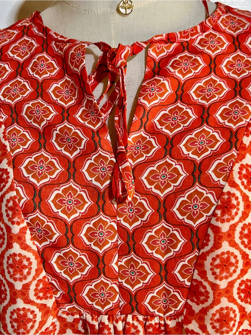 Maison d’Amelie Wms Red Chiffon Sheer Motif Balloon Sleeve Pleated Boho Top M - Picture 5 of 12